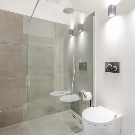 Apartman Stylish Loft With Private Garage Near Ghirlandina Modena