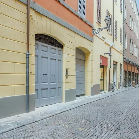 Lejlighed Stylish Loft With Private Garage Near Ghirlandina Modena